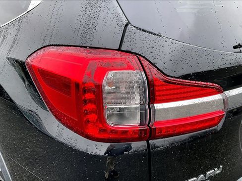 Used 2019 Subaru Ascent Premium image 27