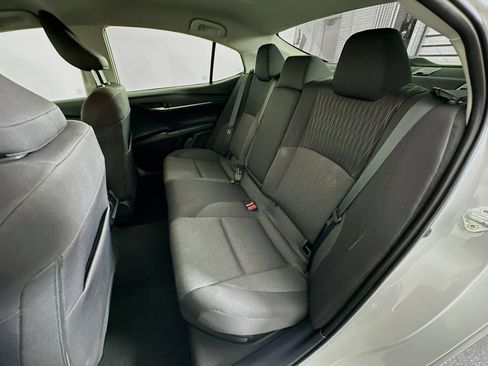 Used 2025 Toyota Camry LE image 27