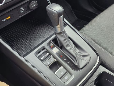 Certified 2025 Honda CR-V LX image 34