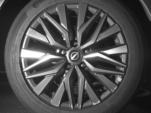 Used 2025 Nissan Altima 2.5 SV FWD image 15