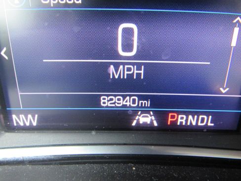 Used 2020 Chevrolet Equinox LT w/ Driver Convenience Package FWD image 11