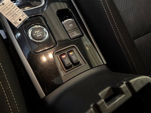 Used 2018 Mitsubishi Outlander LE image 30