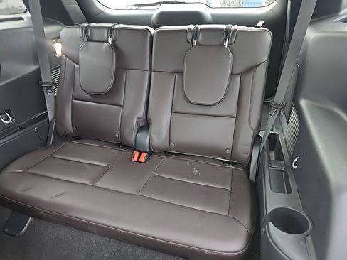 Used 2025 Ford Explorer Platinum w/ Ultimate Package image 16