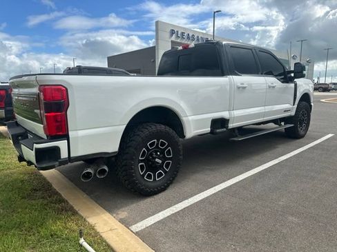 Certified 2025 Ford F350 Platinum w/ FX4 Off-Road Package AWD/4WD image 3