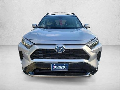 Used 2023 Toyota RAV4 SE AWD/4WD image 2