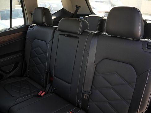 New 2026 Volkswagen Atlas SE image 25