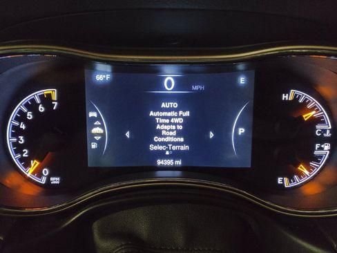 Used 2014 Jeep Grand Cherokee Limited image 23