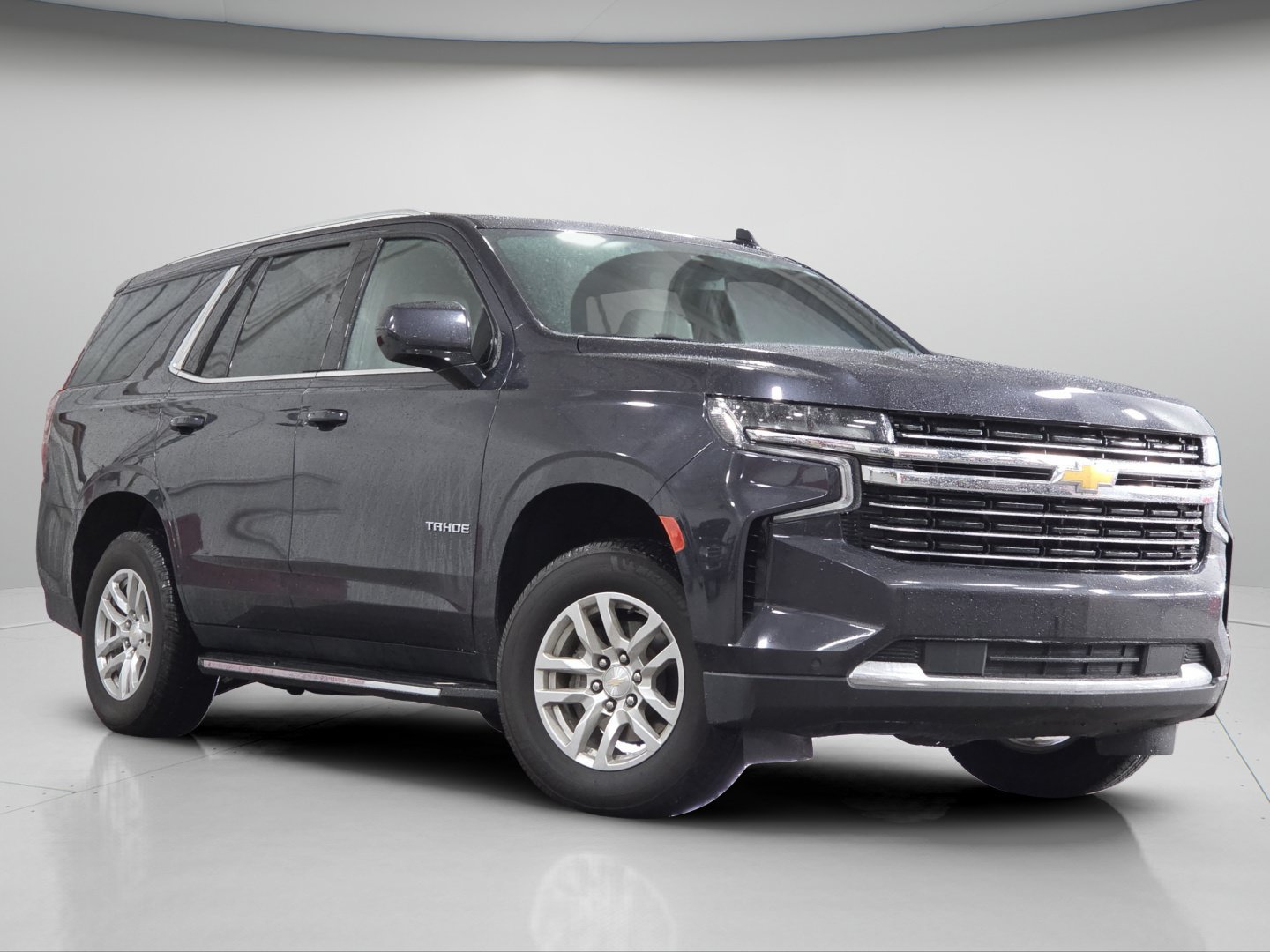 Used 2023 Chevrolet Tahoe LT AWD/4WD image 2