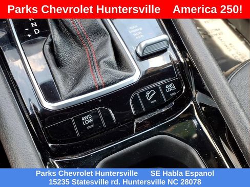 Used 2024 Jeep Compass Trailhawk AWD/4WD image 10