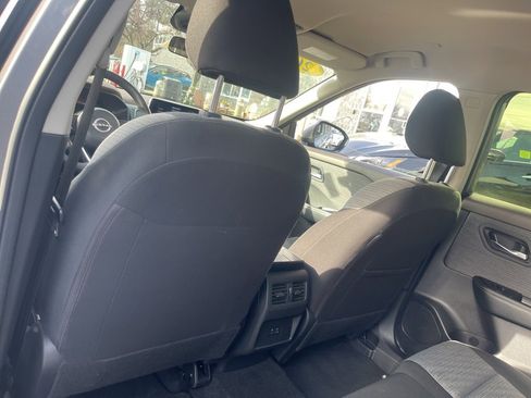 Certified 2023 Nissan Rogue SV image 19