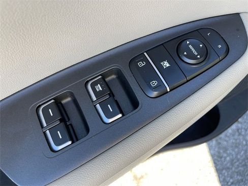 Used 2016 Kia Optima LX image 13