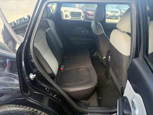Used 2016 Kia Soul image 24