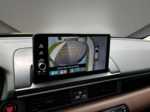 Used 2025 Honda Pilot Elite image 14