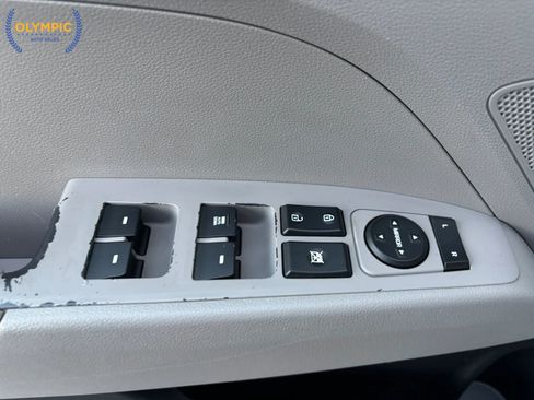 Used 2017 Hyundai Elantra Limited image 31