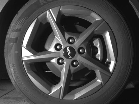 Used 2025 Kia K4 LXS image 13