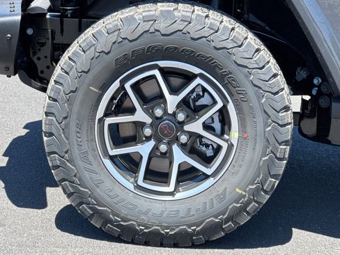 New 2026 Jeep Wrangler Unlimited Rubicon AWD/4WD image 22