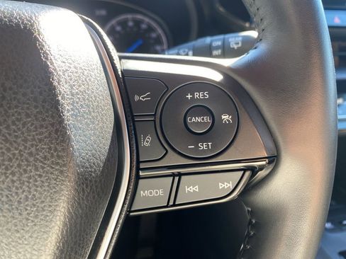 Used 2021 Toyota Venza XLE w/ Softex Package image 26