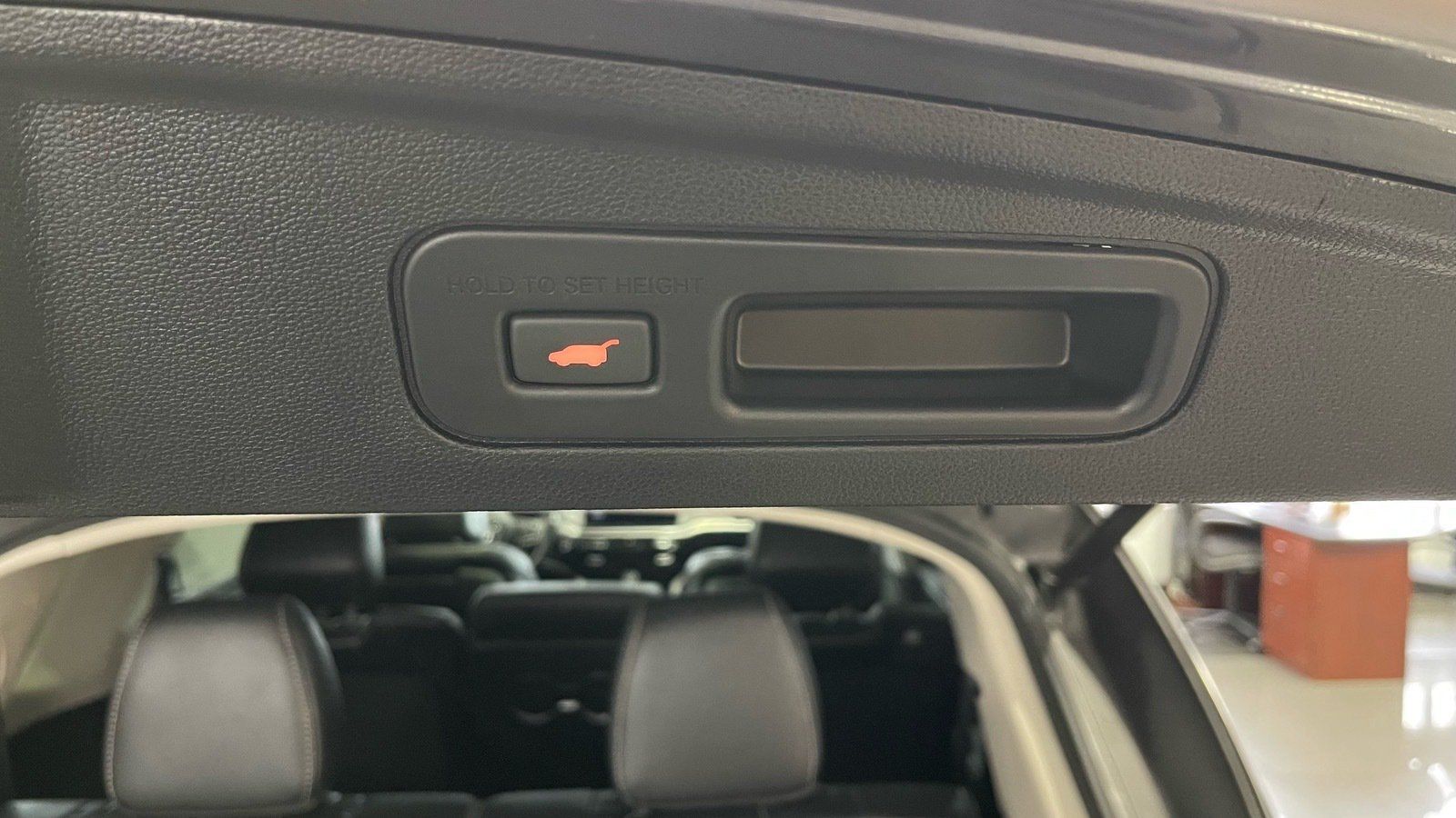 Used 2025 Acura MDX w/ Technology Package FWD image 39