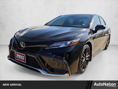 Used 2021 Toyota Camry XSE image 1