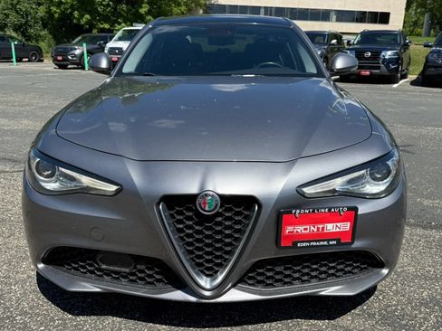 Used 2018 Alfa Romeo Giulia AWD image 14