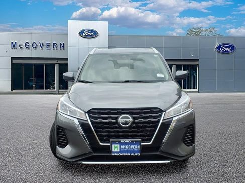 Used 2021 Nissan Kicks SV FWD image 3