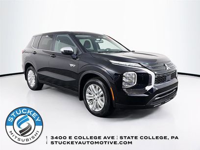 Used 2025 Mitsubishi Outlander ES