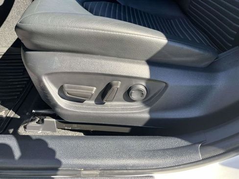 Used 2024 Toyota Camry SE image 13