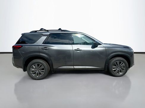 New 2025 Nissan Pathfinder SV image 9