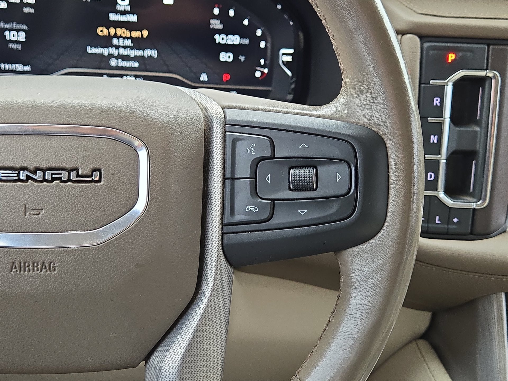 Used 2022 GMC Yukon Denali RWD image 21