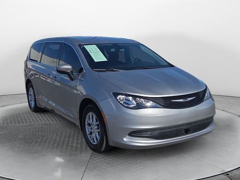 Used 2021 Chrysler Voyager LX w/ Cold Weather Group image 7