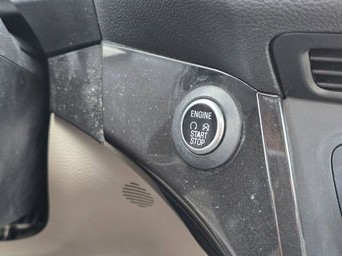 Used 2017 Ford Escape Titanium AWD/4WD image 22