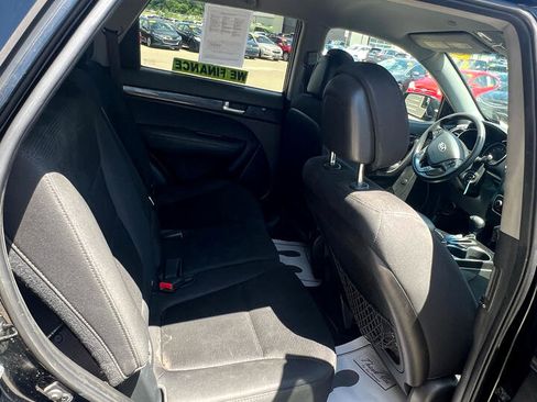 Used 2014 Kia Sorento LX image 13