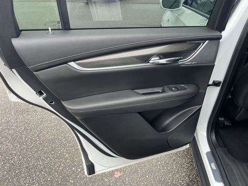 Used 2020 Cadillac XT6 Sport image 25