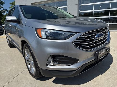Used 2022 Ford Edge Titanium AWD/4WD image 16