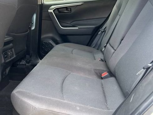 Used 2022 Toyota RAV4 LE AWD/4WD image 10