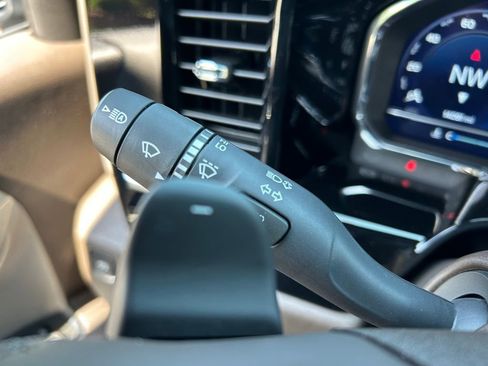 Used 2025 Chevrolet Silverado 1500 LTZ AWD/4WD image 56
