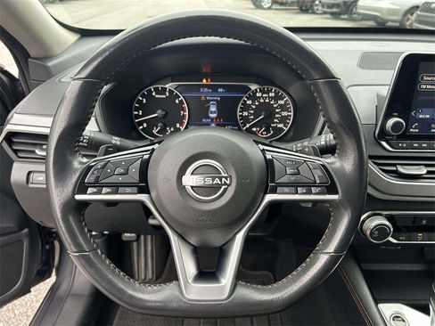 Used 2024 Nissan Altima 2.5 SR image 18