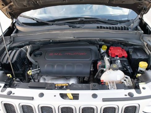 Used 2018 Jeep Renegade Limited w/ Trailer Tow Group image 12