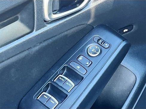 Used 2023 Honda Civic Sport image 17