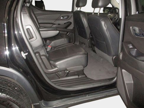 Used 2019 Chevrolet Traverse RS image 16