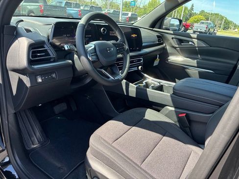 New 2026 Chevrolet Traverse LT AWD/4WD image 2