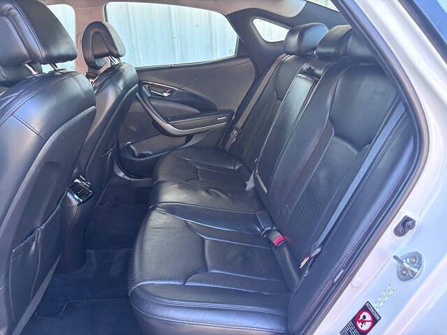 Used 2014 Hyundai Azera Limited w/ Option Group 02 FWD image 21