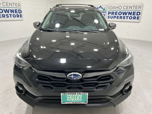 Certified 2025 Subaru Crosstrek 2.5i Limited w/ Crosstrek Mirror Package image 3