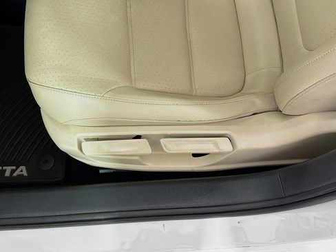 Used 2018 Volkswagen Jetta Wolfsburg Edition FWD image 9