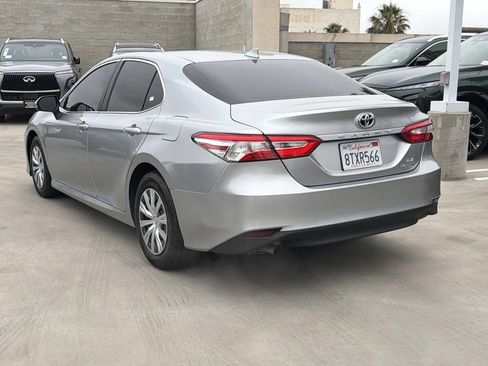 Used 2020 Toyota Camry LE w/ Carpet Mat Package FWD image 4