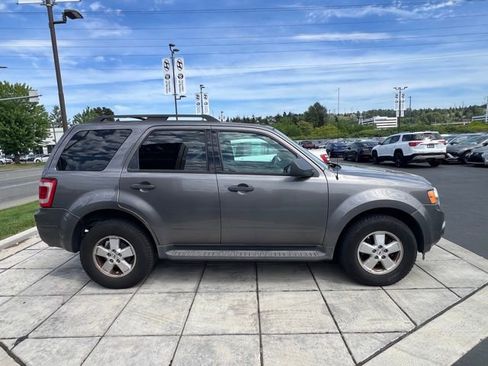Used 2009 Ford Escape XLT FWD image 4