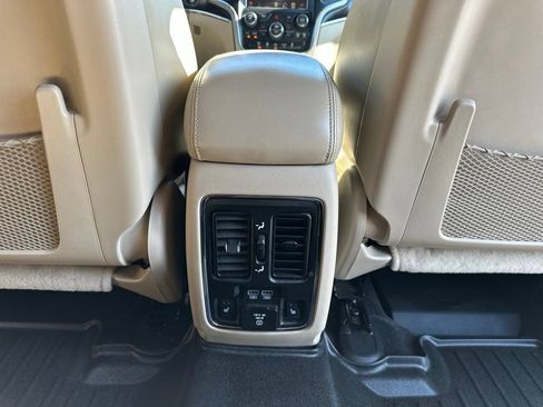 Used 2017 Jeep Grand Cherokee Limited AWD/4WD image 27