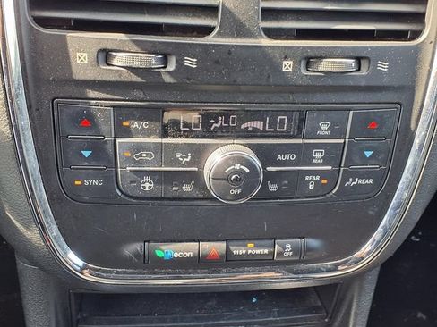 Used 2017 Dodge Grand Caravan GT FWD image 25