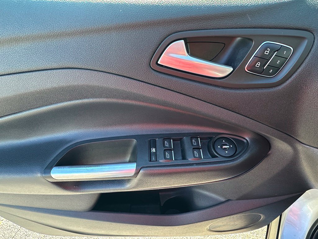 Used 2015 Ford Escape Titanium AWD/4WD image 13