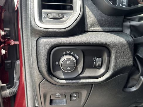 Used 2022 RAM 1500 Big Horn AWD/4WD image 23